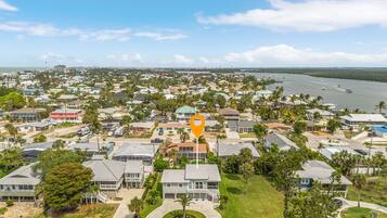 House, 2 Bedrooms | Aerial view