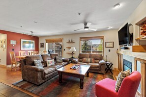 TV, fireplace, stereo - Sunray Meadows|2BR/2BA |Walk to Steamboat Resort! (Steamboat Springs)