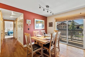 Dining - Sunray Meadows|2BR/2BA |Walk to Steamboat Resort! (Steamboat Springs)