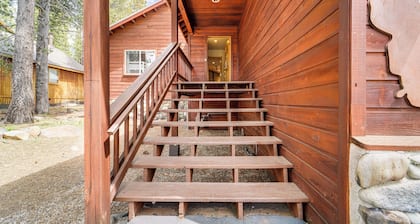 Home w/ Deck + Access to Tahoe Donner Amenities!