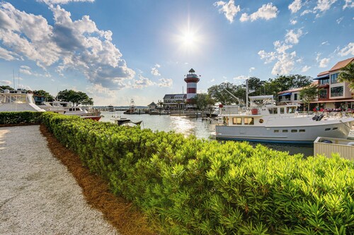 Walk to Harbour Town: Quaint Sea Pines Gem