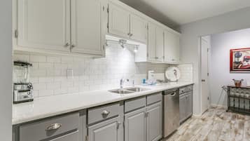 Apartment (1 Bedroom) | Interior