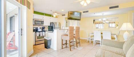 Apartment (2 Bedrooms) | Front of property