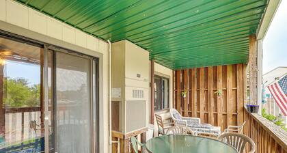 Ocean City Condo w/ Pool Access: Walk to Beach!