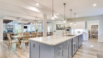 Villa (Multiple Bedrooms) | Interior