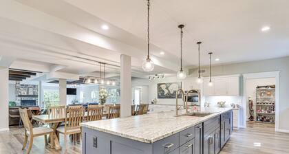 Sprawling Wisconsin Dells Home w/ Deck & Fire Pit