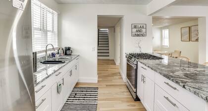 Serene South Haven Retreat w/ Deck: 1 Mi to Dtwn!