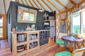 Apartment (0 Bedroom) | Interior