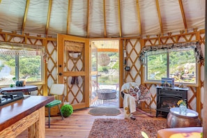 Apartment (0 Bedroom) | Interior