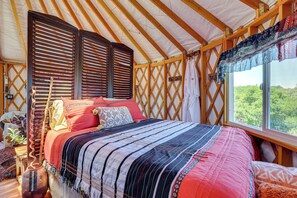 Apartment (0 Bedroom) | Interior - Mystical Mongolian Yurt in Fallbrook w/ Views! (Fallbrook)