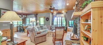 Mountain Time Cashiers Condo w/ Deck & Views!