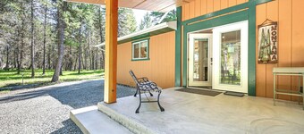 Peaceful Eureka Getaway - 1 Mi to Glen Lake!