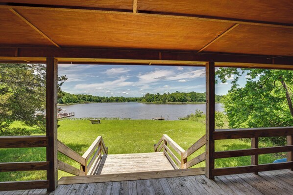House (3 Bedrooms) | Interior - Cabin on Lake Raymond Gary w/ Dock, Grill & Views! (Fort Towson)