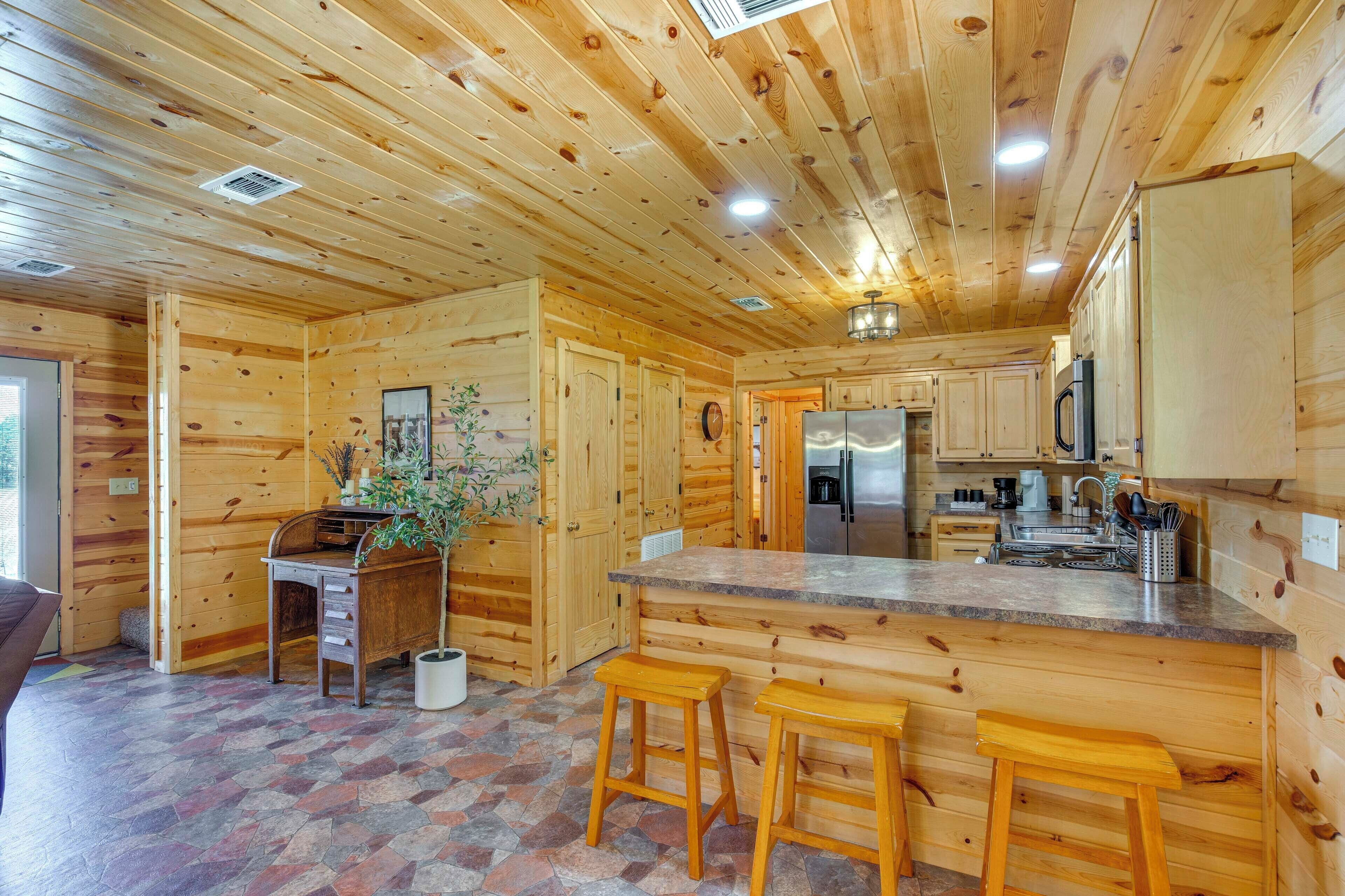 House (3 Bedrooms) | Interior
