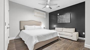 2 Schlafzimmer, Verdunkelungsvorhänge, Bügeleisen/Bügelbrett