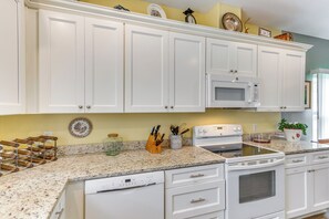 Interior - Pet-friendly Pensacola Home ~ 2 Mi to Bruce Beach! (Pensacola)