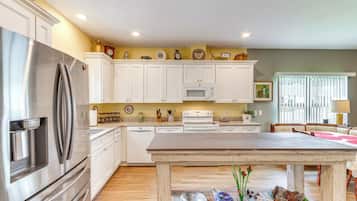 ํ์ฐ์ค (1 Bedroom) | ๋ด๋ถ