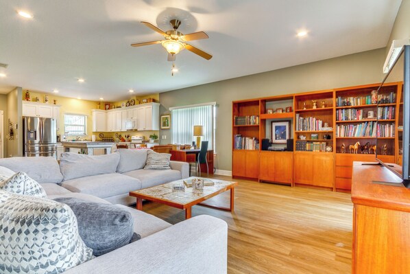 House (1 Bedroom) | Interior - Pet-friendly Pensacola Home ~ 2 Mi to Bruce Beach! (Pensacola)