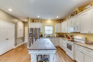 House (1 Bedroom) | Interior