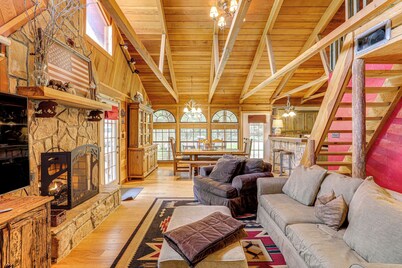 Tumbling Shoals Cabin < 1 Mi to Beaches & Boating!