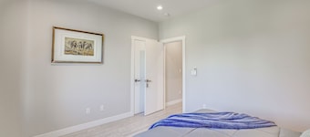 Sleek Ferndale Home w/ Ocean & Mountain Views!
