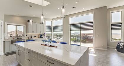 Sleek Ferndale Home w/ Ocean & Mountain Views!