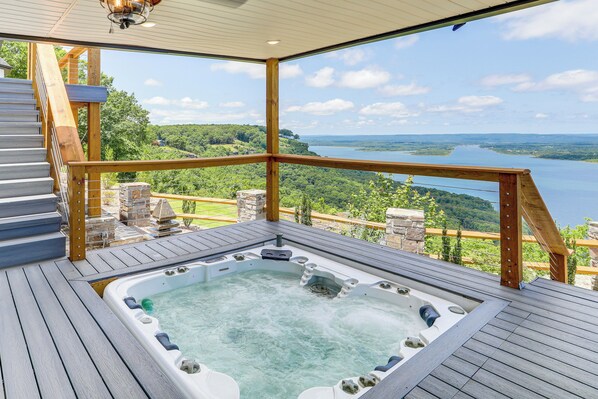 House (3 Bedrooms) | Terrace/patio