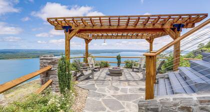Luxe Home w/ Panoramic Greers Ferry Lake Views