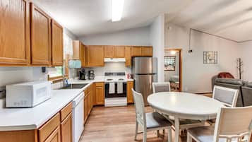Casa (2 Bedrooms) | Interior