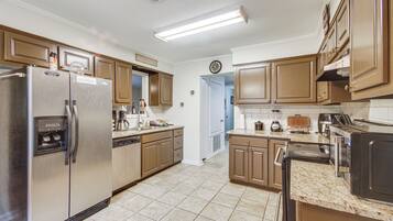 單棟房屋 (3 Bedrooms) | 內部