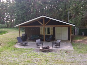 Terrace/patio - Pondside Hideaway (Hornell)