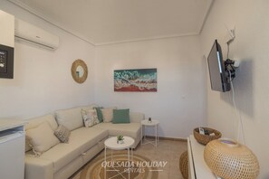 Smart TV - Villa Sierra Sea Views Quesada with private swimming pool (Ciudad Quesada)