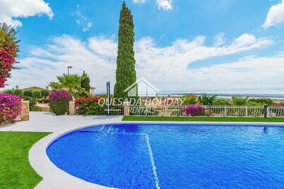 Villa Sierra Sea Views Quesada with private swimming pool