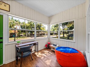 Interior - Charming three bedroom one bath bungalow located n Dixieland Historic District (Lakeland)