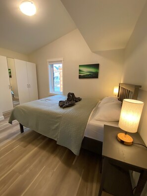 2 bedrooms, WiFi, bed sheets