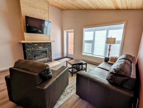 Yukon Hot Springs Villa #33