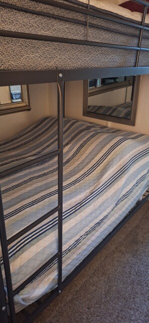 1 bedroom, in-room safe, free WiFi