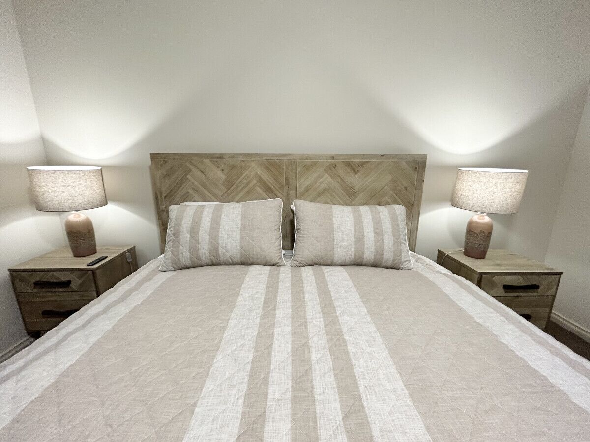 6 Schlafzimmer, Bügeleisen/Bügelbrett, kostenloses WLAN, Bettwäsche