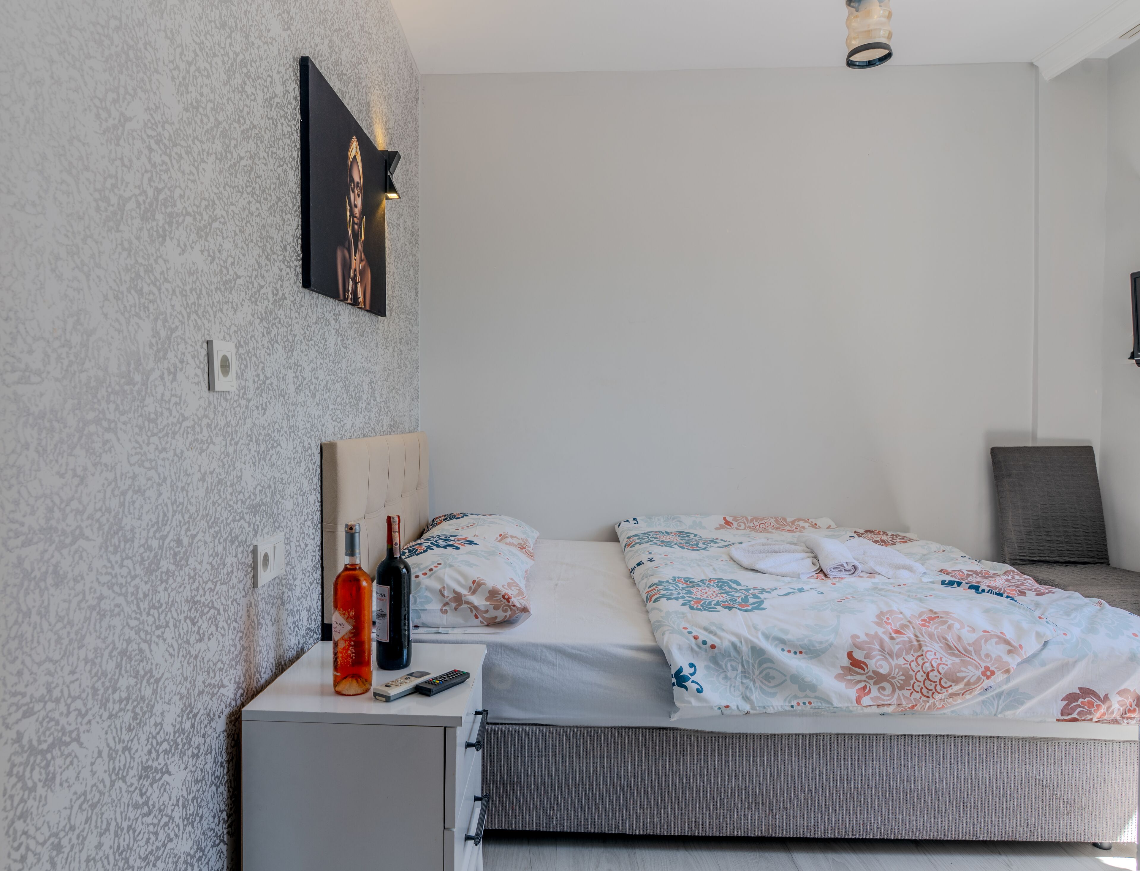 Premium bedding, down comforters, minibar, soundproofing