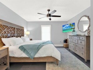4 habitaciones, tabla de planchar con plancha, cuna de viaje y wifi