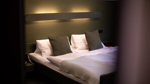 Quarto casal conforto, vista para o jardim | 1 quarto, escrivaninha, Wi-Fi de cortesia