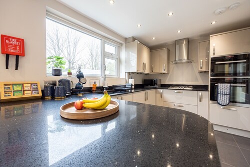 Avenue House (Heald Green, Cheadle)