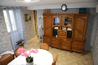 NICE LITTLE HOUSE listed village with castle ruins and beautiful church