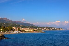 Beach - Acqua Marina 800m from the sea (Cogoleto)