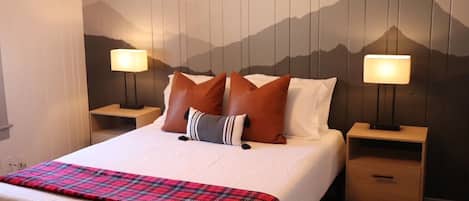 2 bedrooms, iron/ironing board, WiFi, bed sheets