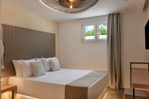Iron/ironing board, free WiFi, bed sheets - Maestro Villas Naxos (Naxos)