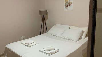 Free WiFi, bed sheets