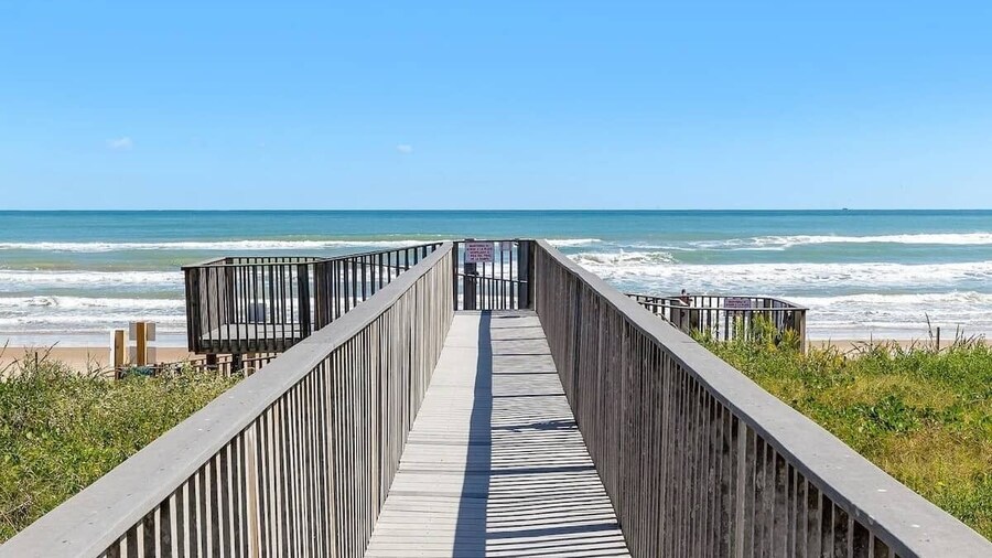 Big Private Luxury Home in Beach Gated Community