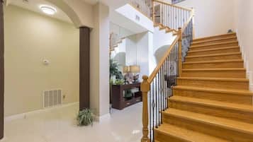 Townhouse, flere senger, terrasse, bassengutsikt (Villas House Bayview) | Innvendig