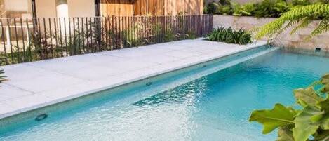 1 غرفة نوم وخدمة الإنترنت